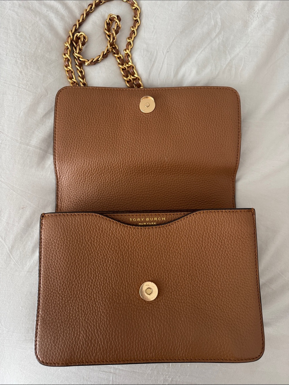 Tory Burch Tan Pebbled Leather Shoulder Bag with Gold Chain - Picture 2 of 4